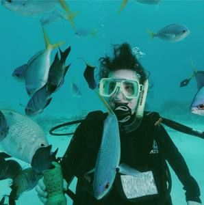 Meet your Posher, Robin